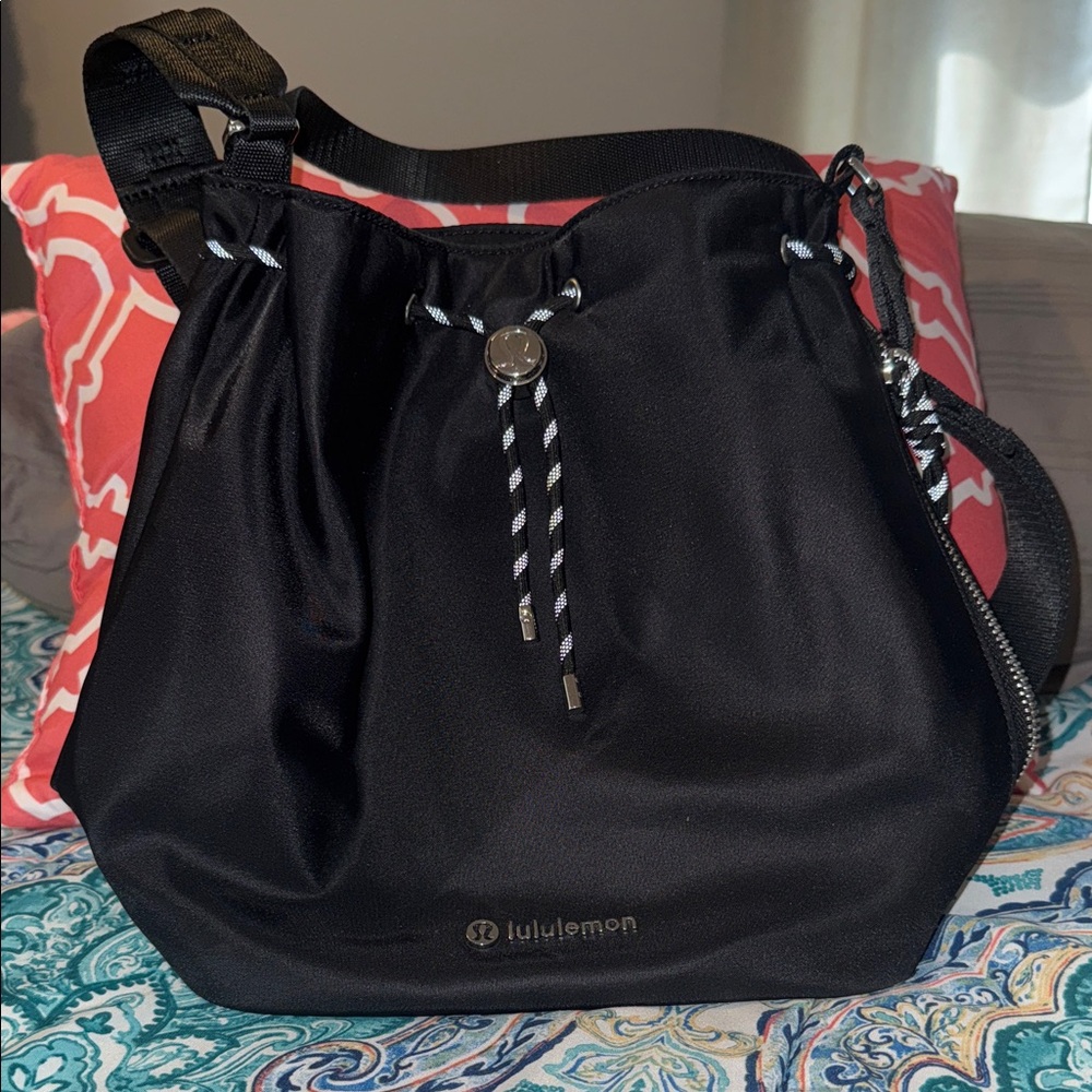 lululemon athletica Black Shoulder Bag